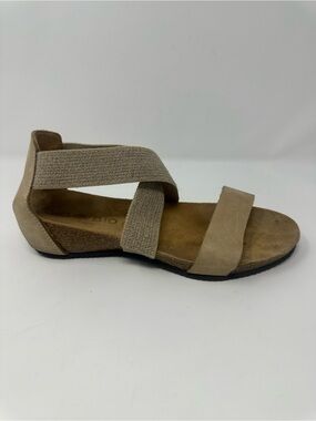 Bio Bio Women’s Tan Leather Espadrille Cork Wedge Sandals Women Size 6